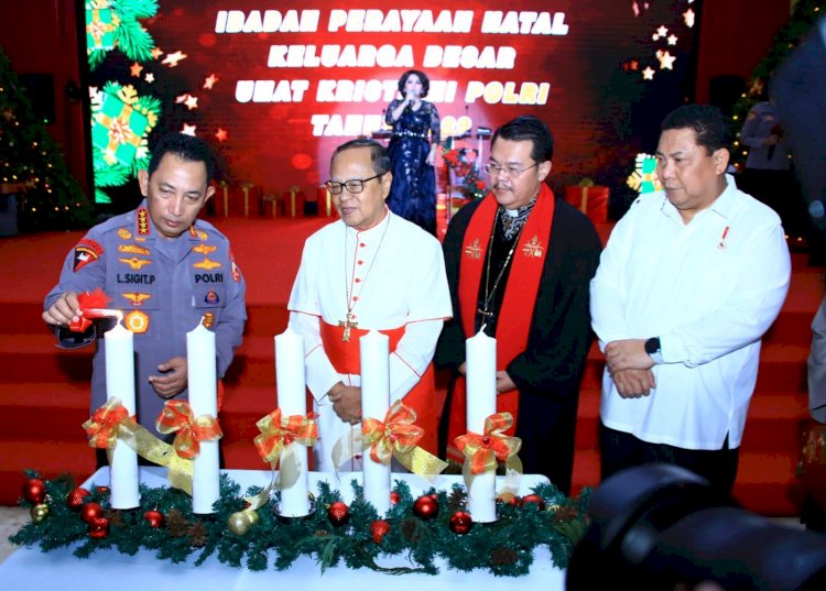 Kapolri Gelar Perayaan Natal Bersama