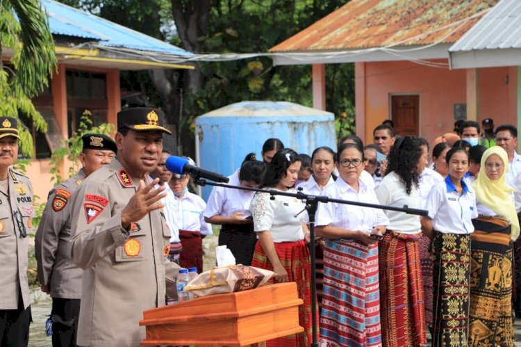 Safari Kamtibmas di SMA Negeri 1 Kupang Timur, Kapolda NTT : Siapa Setia dalam Perkara-Perkara Kecil, Akan Setia Juga dalam Perkara-perkara Besar