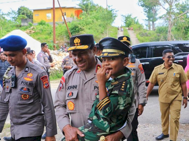 Berkunjung ke Kediaman Nono, Kapolda NTT Menyebutnya Sebagai Bintang dari Selatan Indonesia