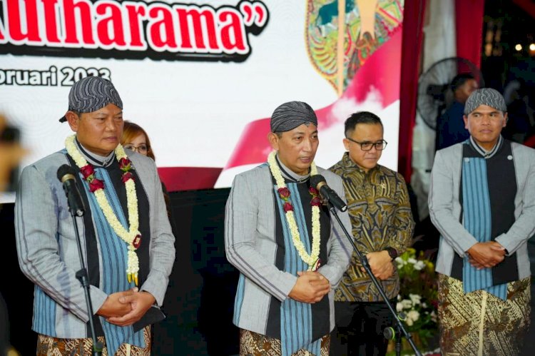 Gelar Wayang Kulit, Kapolri: Perkuat Sinergitas TNI-Polri dan Semakin Dekat dengan Masyarakat 