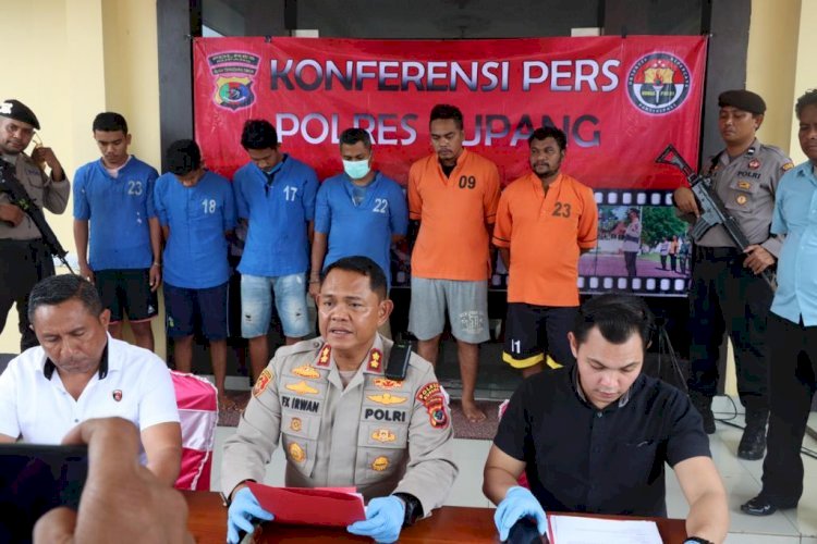 Konferensi Pers Dua Kasus Menonjol, Kapolres Kupang Ungkap Motif Para Pelaku