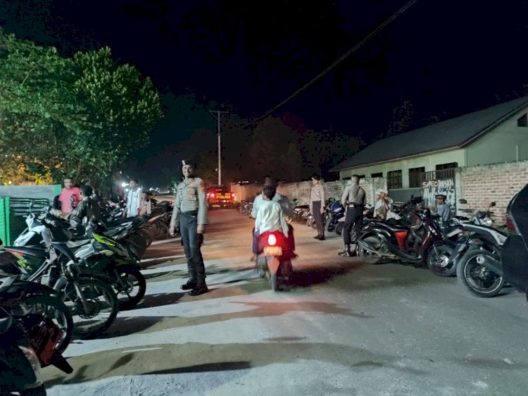 Berikan Rasa Aman Saat Beribadah, Regu Patroli Sat Samapta Laksanakan Pengaman Shalat Tarawih