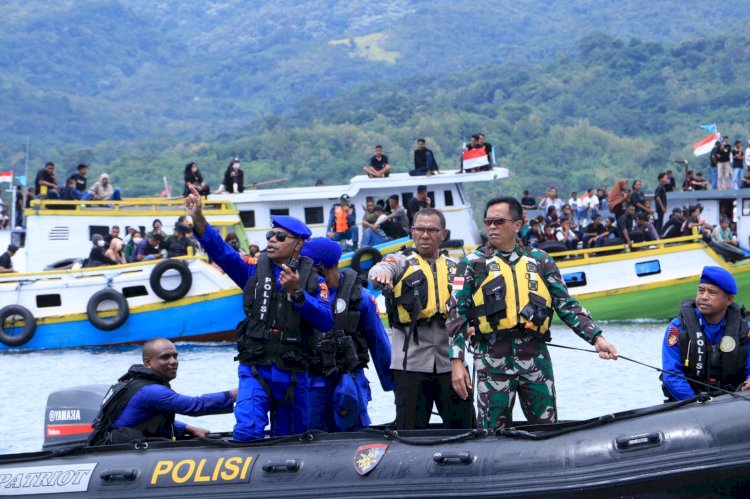 Kapolda NTT dan Danrem 161/WS Pimpin Langsung Pengamanan Prosesi Laut Pekan Suci Paskah di Larantuka