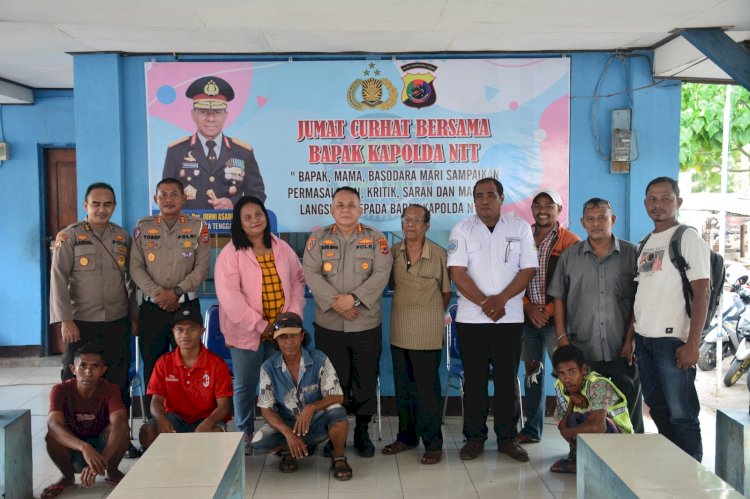 Polda NTT Gelar Jumat Curhat Bersama Warga di Terminal LLBK Kota Kupang