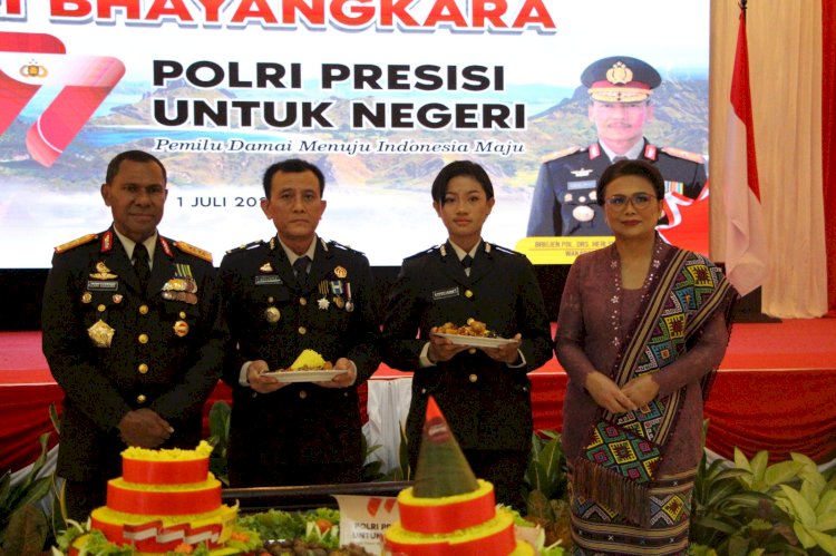 Penyerahan Hadiah Hingga Pemotongan Tumpeng Warnai Syukuran Hari Bhayangkara Ke-77