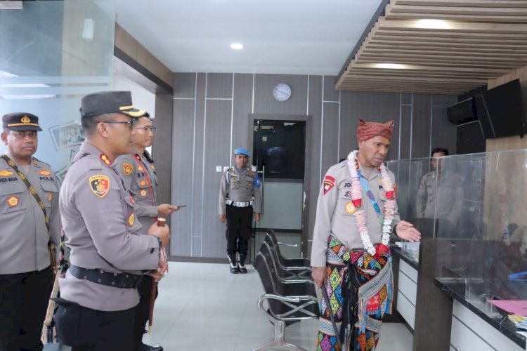 Pastikan Berjalan Secara Baik, Kapolda NTT Cek Unit Pelayanan Publik di Polres TTS