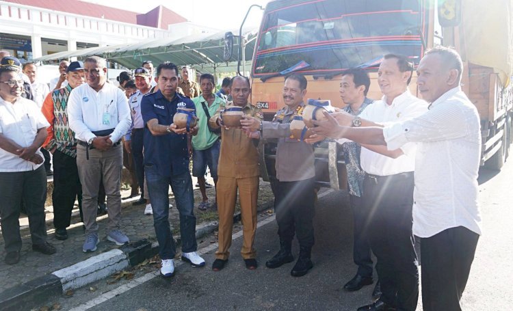 Dukung Program Pemerintah, Kapolres Belu Hadiri Acara Pelepasan Ekspor Perdana Perumda Belu Bhakti ke Timor Leste