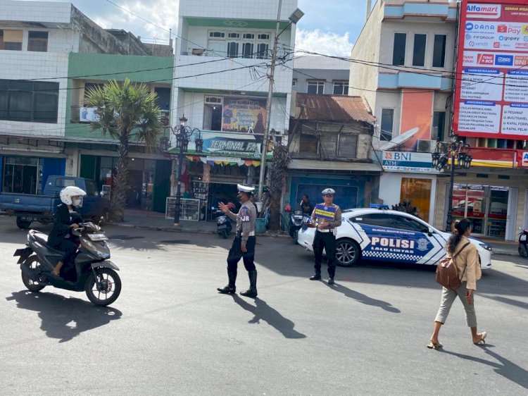 Gelar Ops Patuh Turangga di Dua Lokasi di Kota Kupang, Personel Ditlantas Polda NTT Beri Imbau Tertib Berlalulintas Secara Humanis Kepada Para Pengendara