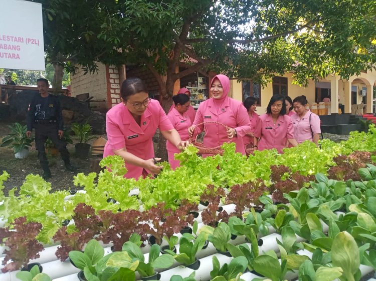 Ketua Bhayangkari Daerah NTT Dampingi Kapolda NTT Kunker ke Polres TTU