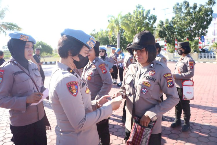 Cek Kesiapan Sebelum Bertugas, Provost Polda NTT Sidak Polwan Polres Kupang dan Polresta Kupang Kota