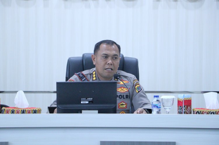 Karo SDM Polda NTT Memberikan Arahan Inspiratif kepada Polwan Polresta Kupang Kota