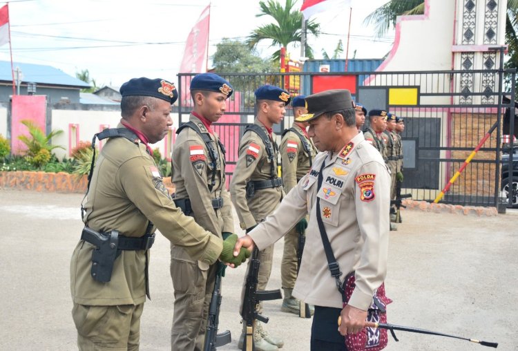 Berikan Arahan Kepada Personel Brimobda, Kapolda NTT Harap Terus Tingkatkan Profesionalisme