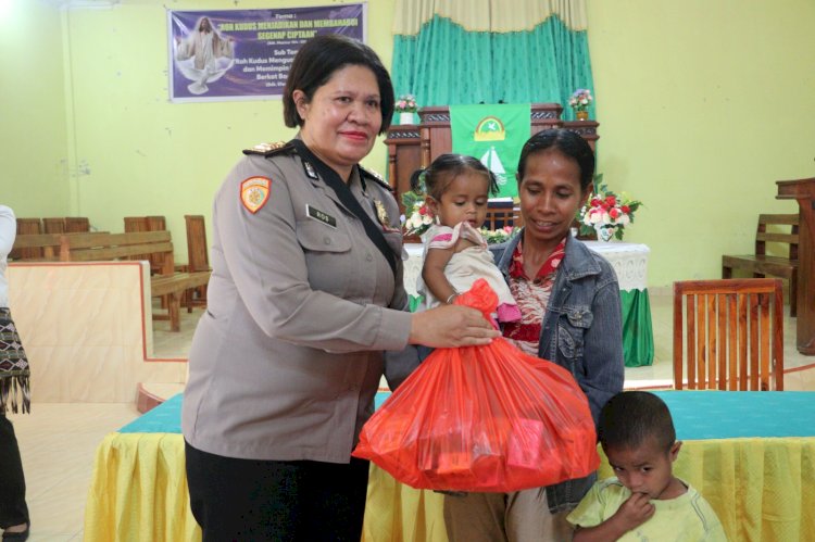 Songsong Hari Jadi Polwan RI ke 75, Polwan Polda NTT Berbagi Kasih dengan Anak-anak Stunting