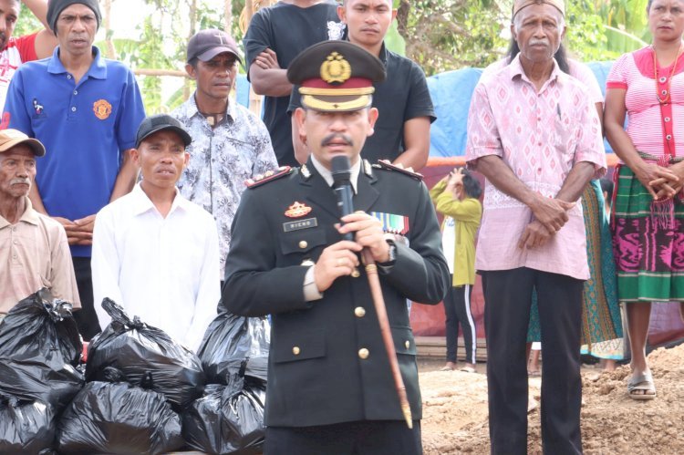 Pimpin Upacara HUT RI di Perbatasan, Wakil Menteri Dalam Negeri Apresiasi Kapolres Belu Merdekakan Masyarakat dari Kekeringan dan Kegelapan