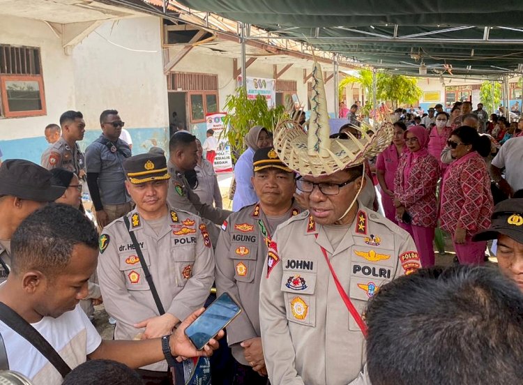 Polda NTT Menebarkan Kasih dalam Kegiatan Bakti Sosial, Kesehatan, dan Rohani di Kecamatan Sulamu