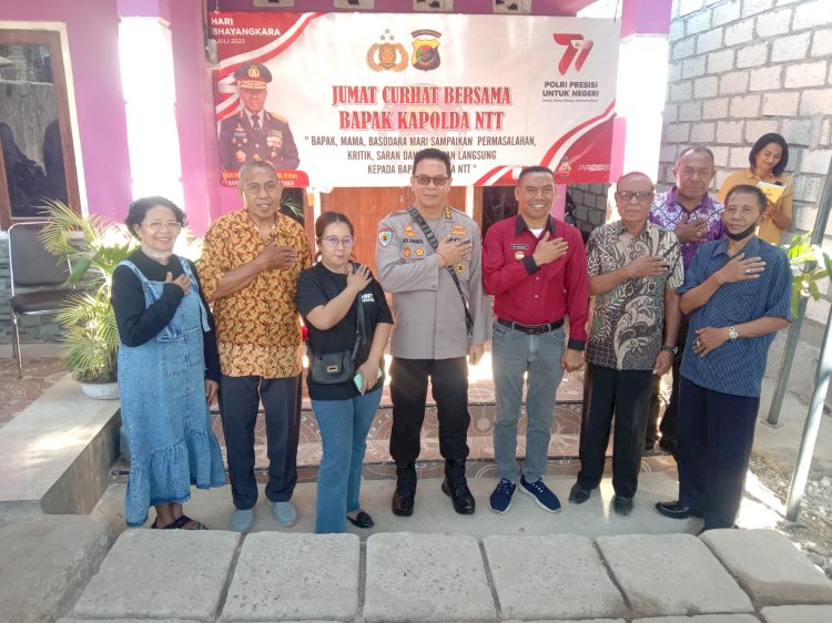 Irwasda Polda NTT Mendengar dan Merespons Keluhan Masyarakat dalam Kegiatan Jumat Curhat di Kelurahan Oebufu