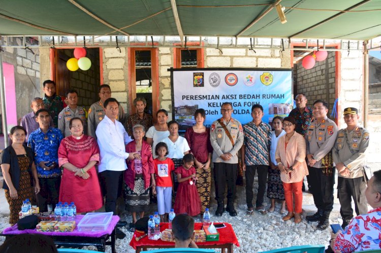 Resmikan Bedah Rumah Keluarga Foeh, Harapan Kapolda NTT: Semua Orang Harus Punya Kepedulian Sosial