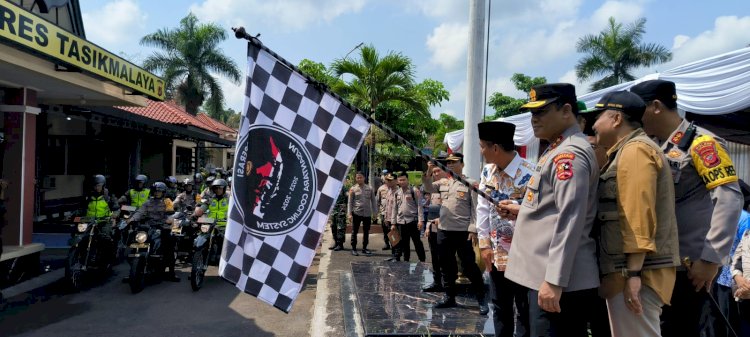 Sambutan bahagia warga Tasikmalaya terima ribuan paket sembako dari operasi Nusantara Cooling System guna wujudkan Pemilu Damai. 