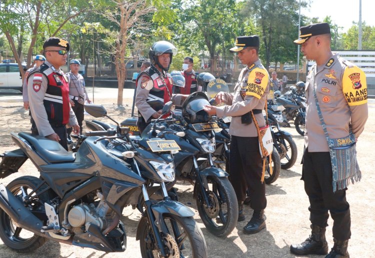 Karoops Polda NTT Periksa Kendaraan dan Kelengkapan Personel dalam Operasi Mantap Brata 2023