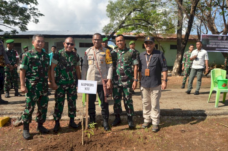 Kapolda NTT dan Pa Sahli KASAD Tanam Pohon Cendana: Kebanggaan dan Komitmen untuk NTT Hijau