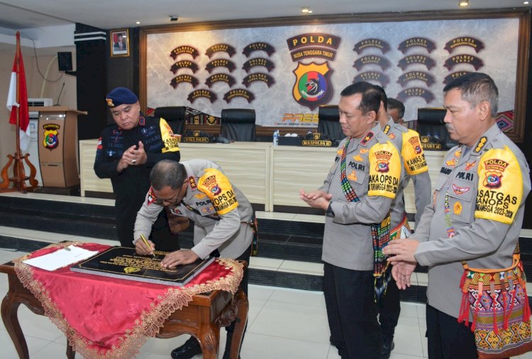 Kapolda Resmikan Rumah Susun dan Rumah Dinas Kompi 3 Yon A Pelopor Satbrimobda Polda NTT