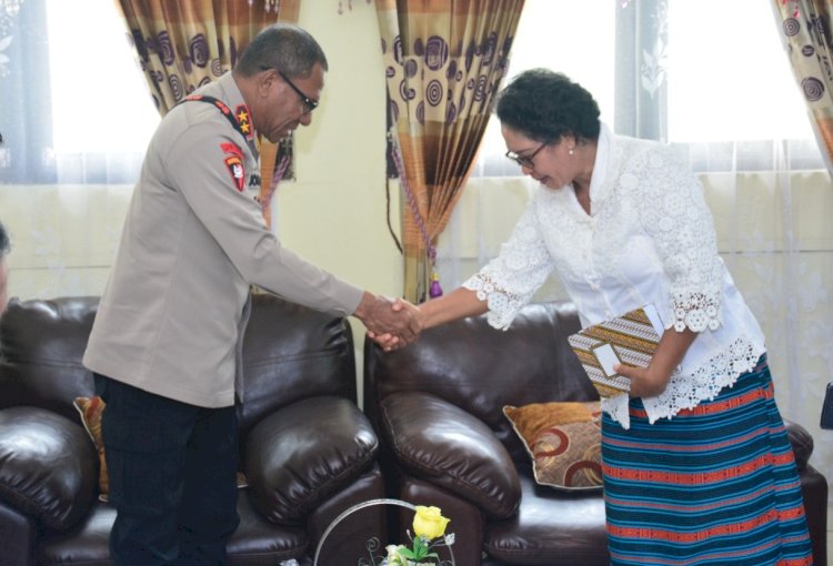 Irjen Pol Drs. Johni Asadoma Pamitan dan Silaturahmi ke Tokoh Agama NTT