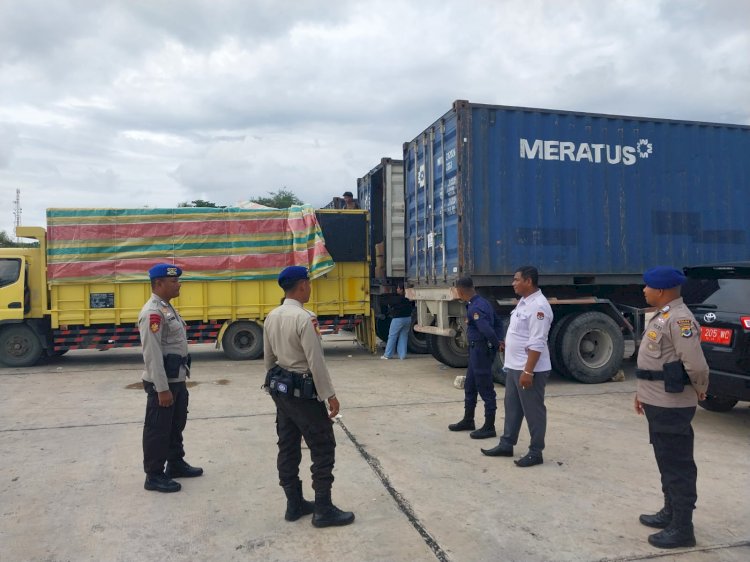 Subsatgas Polairud OMB Turangga Amankan Pendistribusian Logistik Pemilu di NTT