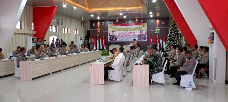 Kapolda NTT Terima Laporan Kesatuan dari Irjen Pol. Drs. Johni Asadoma, M.Hum.