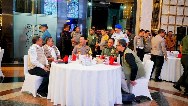 Kapolri Vicon dengan Jajaran, Pantau Pengamanan Malam Tahun Baru