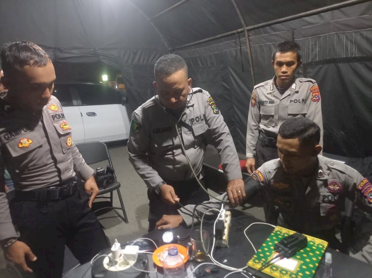 Subsatgas Dokkes OMB Turangga Berikan Pelayanan Kesehatan pada Anggota Pos Pam Kantor KPU dan Bawaslu