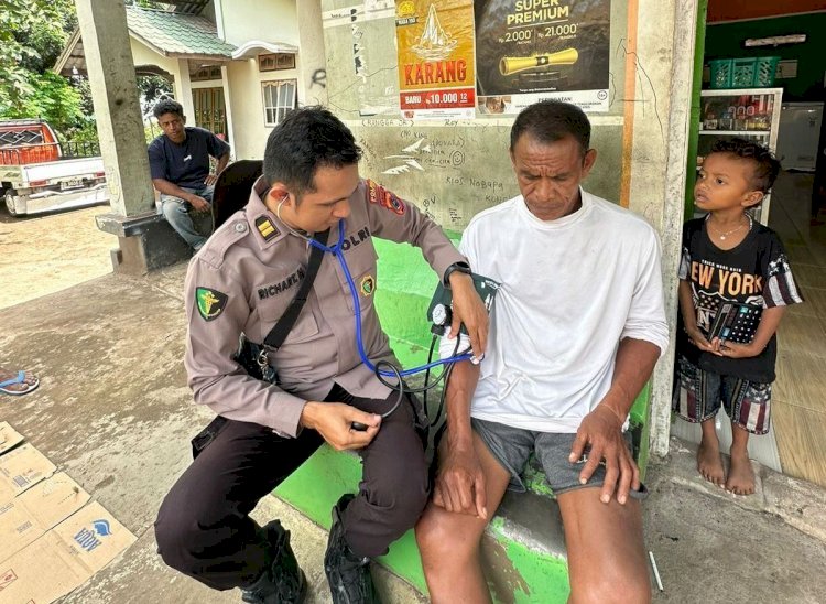 Tim Kesehatan Polri Terus Berikan Pelayanan Kesehatan dan Edukasi bagi Pengungsi Gunung Lewotobi Laki-Laki