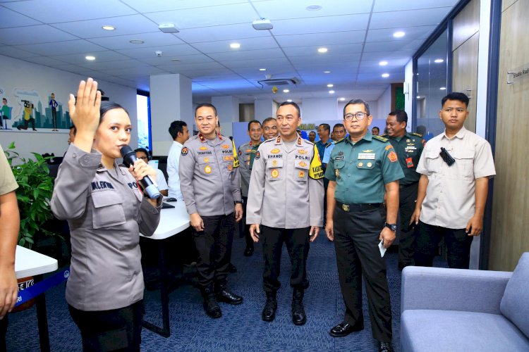 Kadiv Humas Terima Kunjungan Kapuspen TNI, Sinergitas Kunci Lewati Tantangan