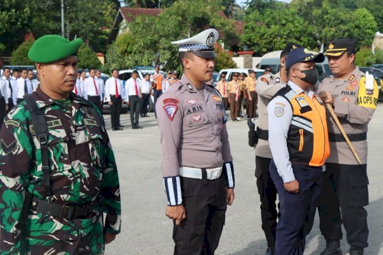 Kapolres Sumba Barat Bacakan Ikrar deklarasi Bersaudara saat Pimpin Apel Gelar Pasukan Ops Keselamatan Turangga 2024