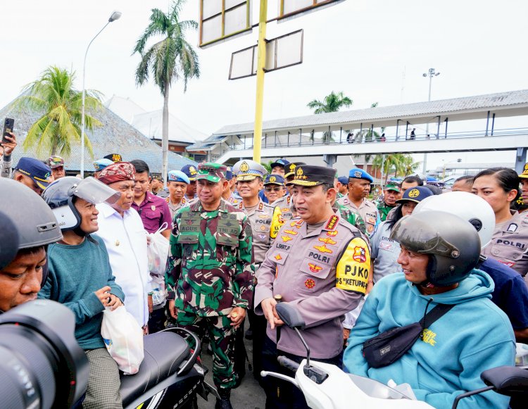 Tinjau Pelabuhan Gilimanuk-Ketapang, Kapolri Paparkan Strategi Wujudkan Mudik yang Aman dan Nyaman 