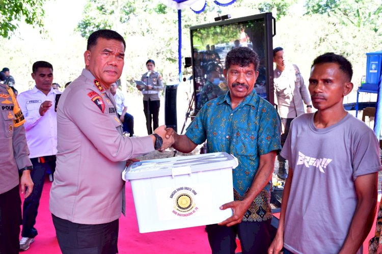 Dukung Ketahanan Pangan, Kapolda NTT Berikan Bantuan Bibit dan Ternak di Hari Bhayangkara