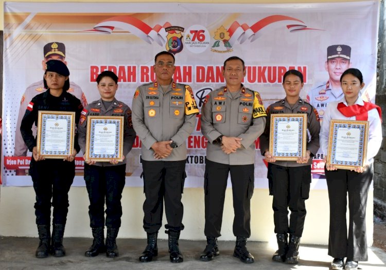 Kapolda NTT Berikan Penghargaan kepada Polwan Berprestasi di Syukuran Hari Jadi ke-76 Polwan RI