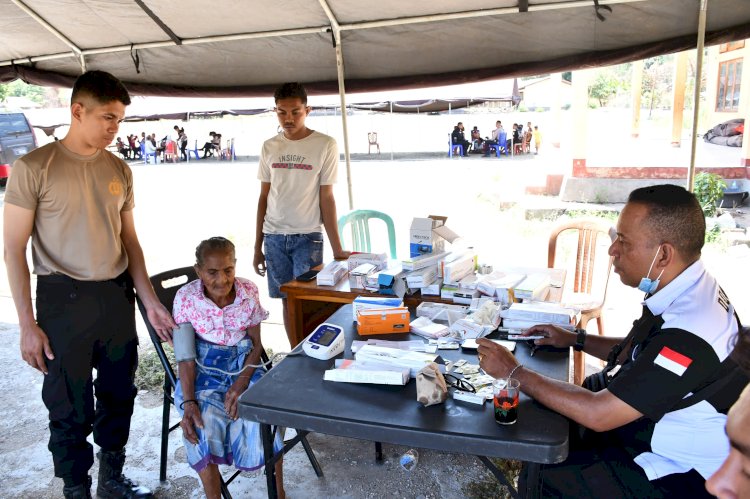 Polda NTT Peduli Kesehatan: Gelar Pemeriksaan Gratis untuk Warga Terdampak Konflik di Flores Timur