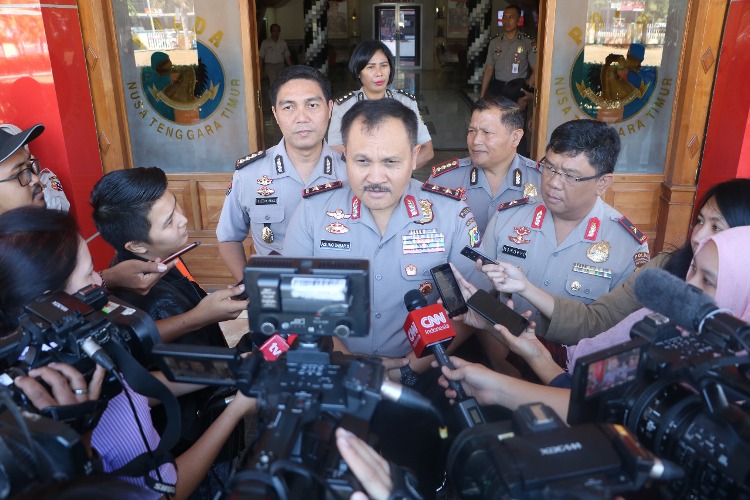 Kapolda NTT Terima Audience dengan Tim Divisi Humas Polri