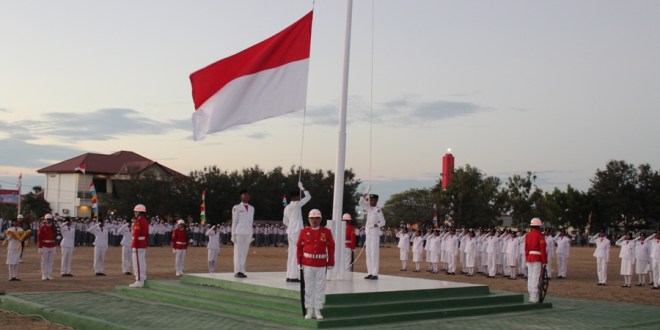 Wakil Bupati Sumba Timur Pimpin Upacara penurunan Sang Merah Putih