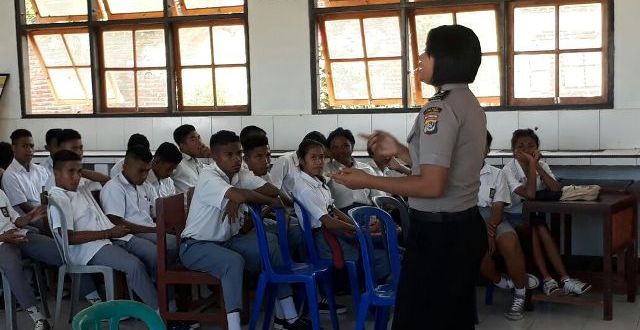 Berkewain Program Unggul Polres Flotim Sambut HUT Polwan Ke-69