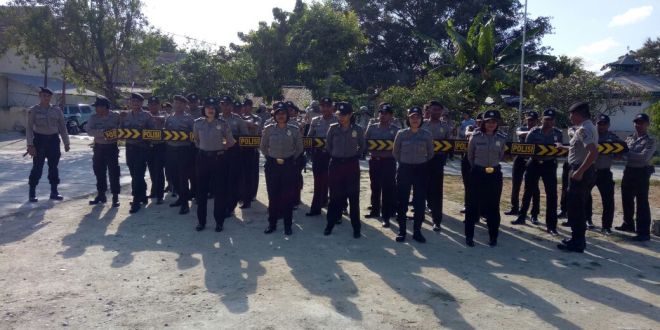 Polwan Polres Sumba Timur ikut pelatihan penanganan Unjuk Rasa