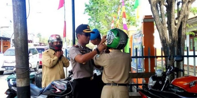 Tidak hanya berbicara di tempat, Kapolres TTU turun langsung berikan pelayanan kepada masyarakat