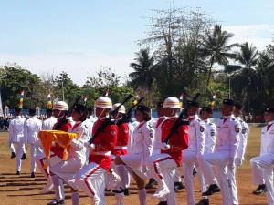 Polres Sumba Barat Serentak Kibarkan Sang Merah Putih