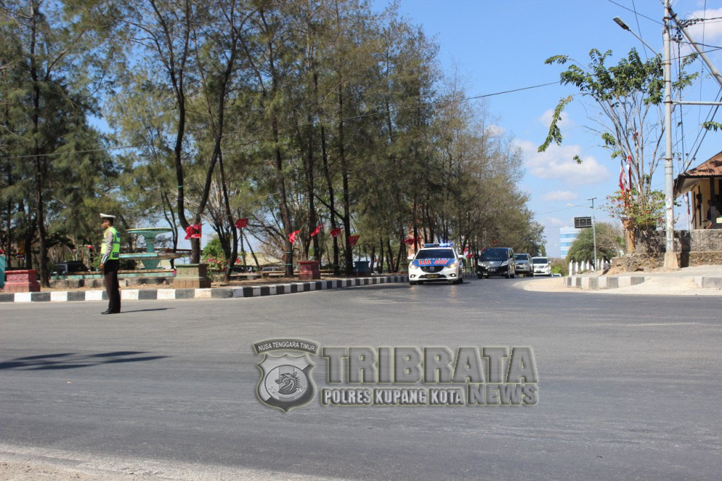 Polres Kupang Kota Laksanakan Pengamanan Jalur Kunjungan Ketua Umum PDIP