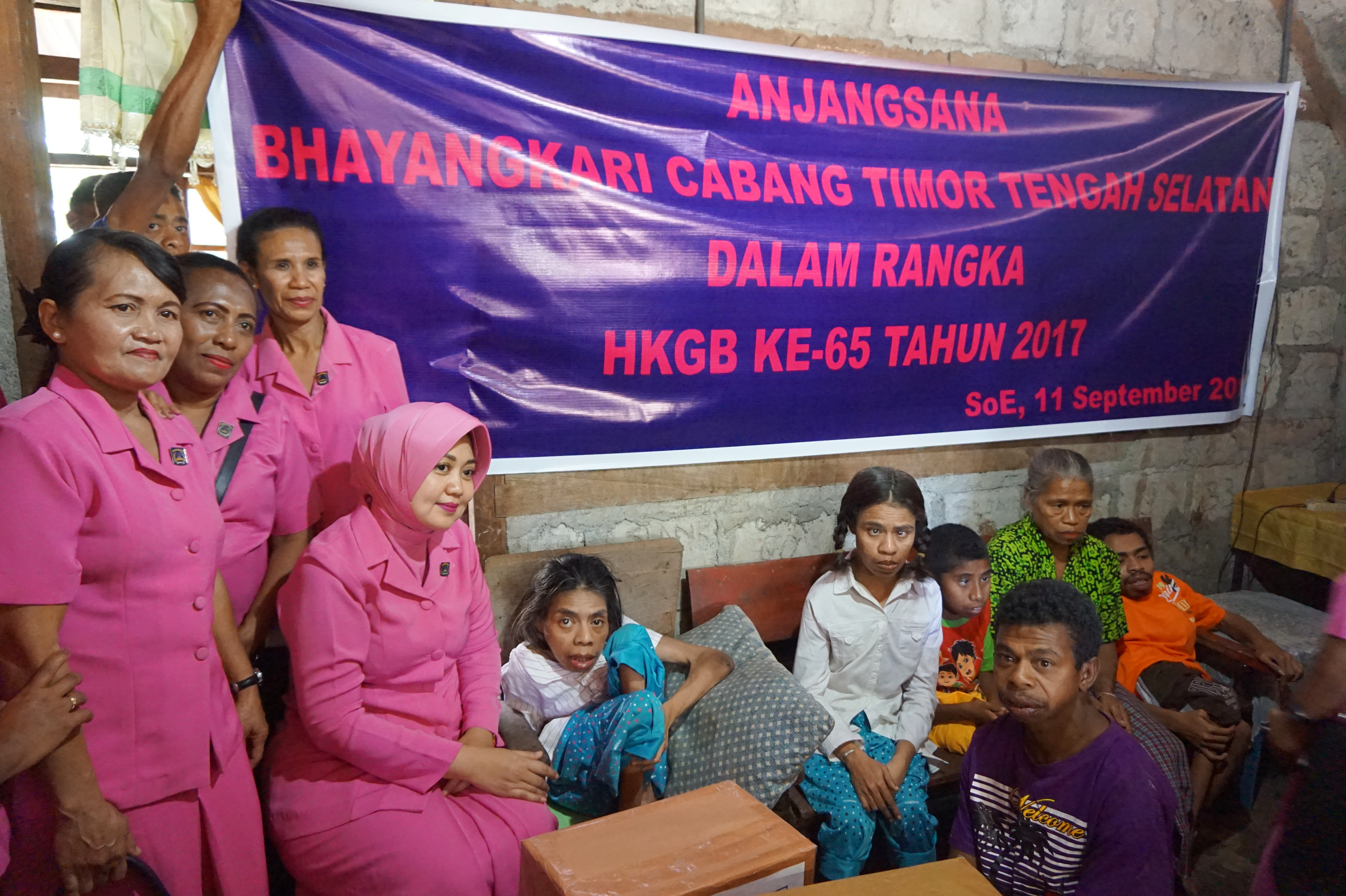 Polres TTS Gelar Anjangsana Dan Pembagian Air Bersih