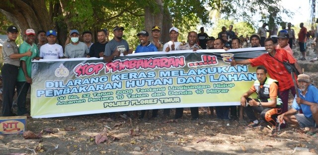 Satgas Ops Bina Karuna Polres Flotim Sosialisasi Penanggulangan Karhutla dan KDRT