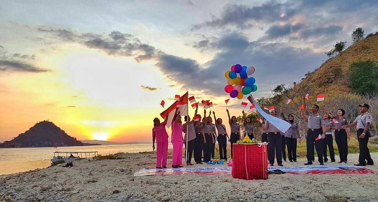 Promosikan wisata alam Mabar, Polwan Polres Mabar gelar syukuran HUT Polwan ke-69 di Pulau Kelor