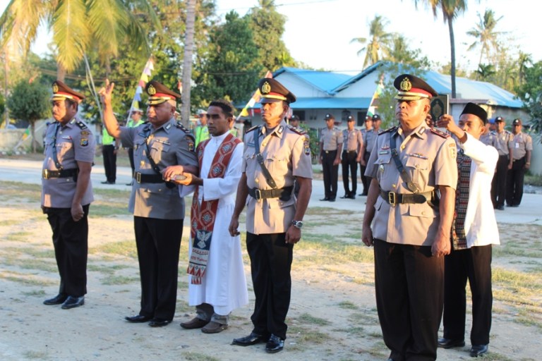 Kapolres Sumba Timur pimpin serah terima Jabatan Wakapolres dan Kabag Ops Polres Sumba Timur