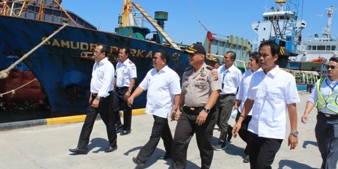 Bersama Forkopimda, Kapolres Sumba Timur Sambut kunjungan Menteri Perhubungan