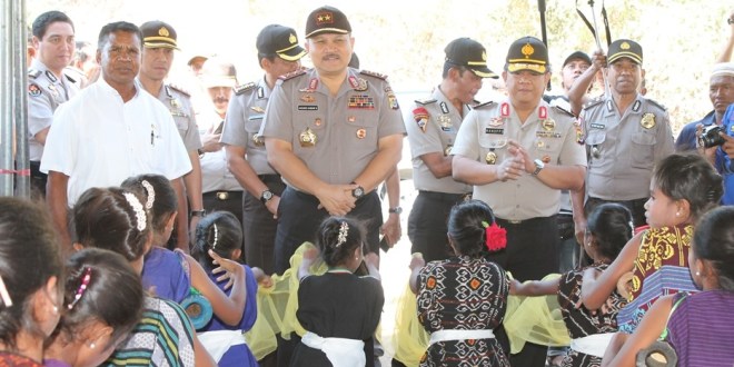 Setelah Rumah Baca Merah Putih, Kapolda NTT Janji Bangun Rumah Belajar Untuk Warga Buta Aksara Desa Kenebibi